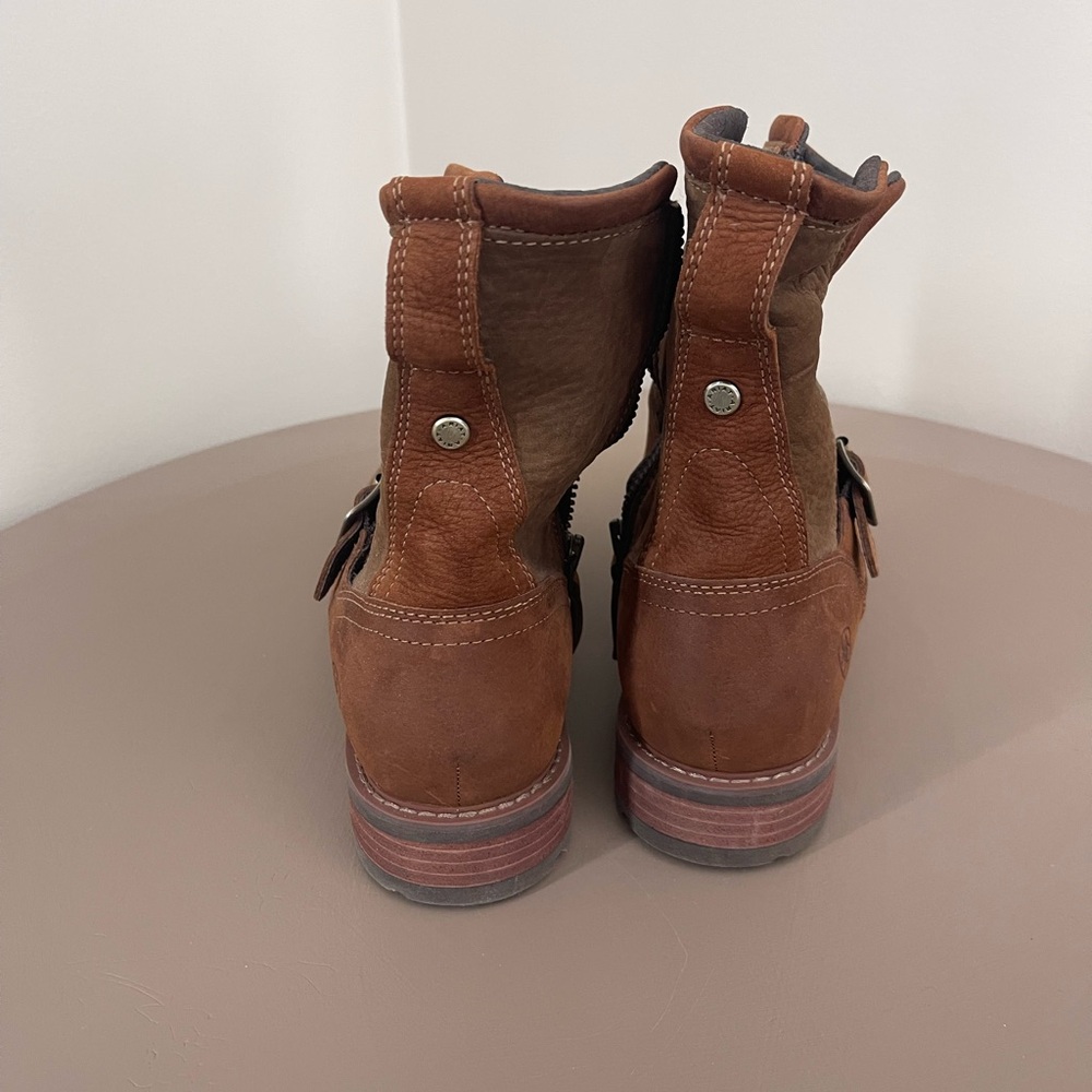 Ariat Brown Leather Boots with Plaid Lining - Picture 4 of 4